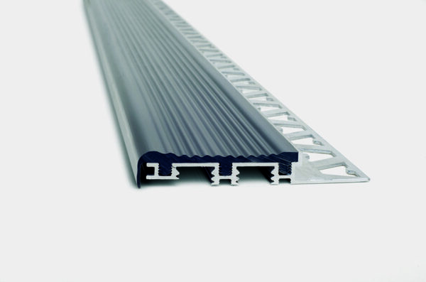 Varilla ATRIM Prot.esc. 10x30mm 2.5m alum/negro 3924 - Imagen 1